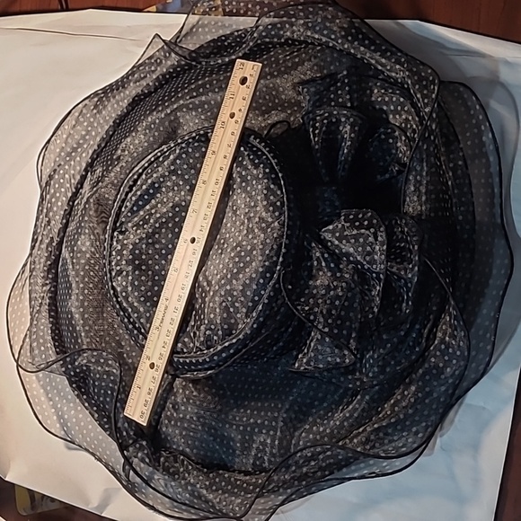 Women\'s Kentucky Derby or Church Hat Fancy Unique NWOT